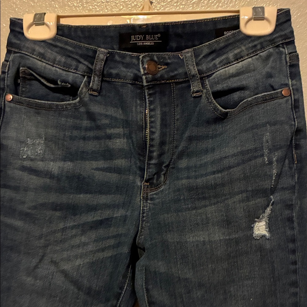 Judy Blue  Women’s Distressed Blue Jeans